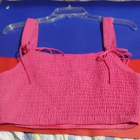 Pretty pink top - Picture 7 of 7